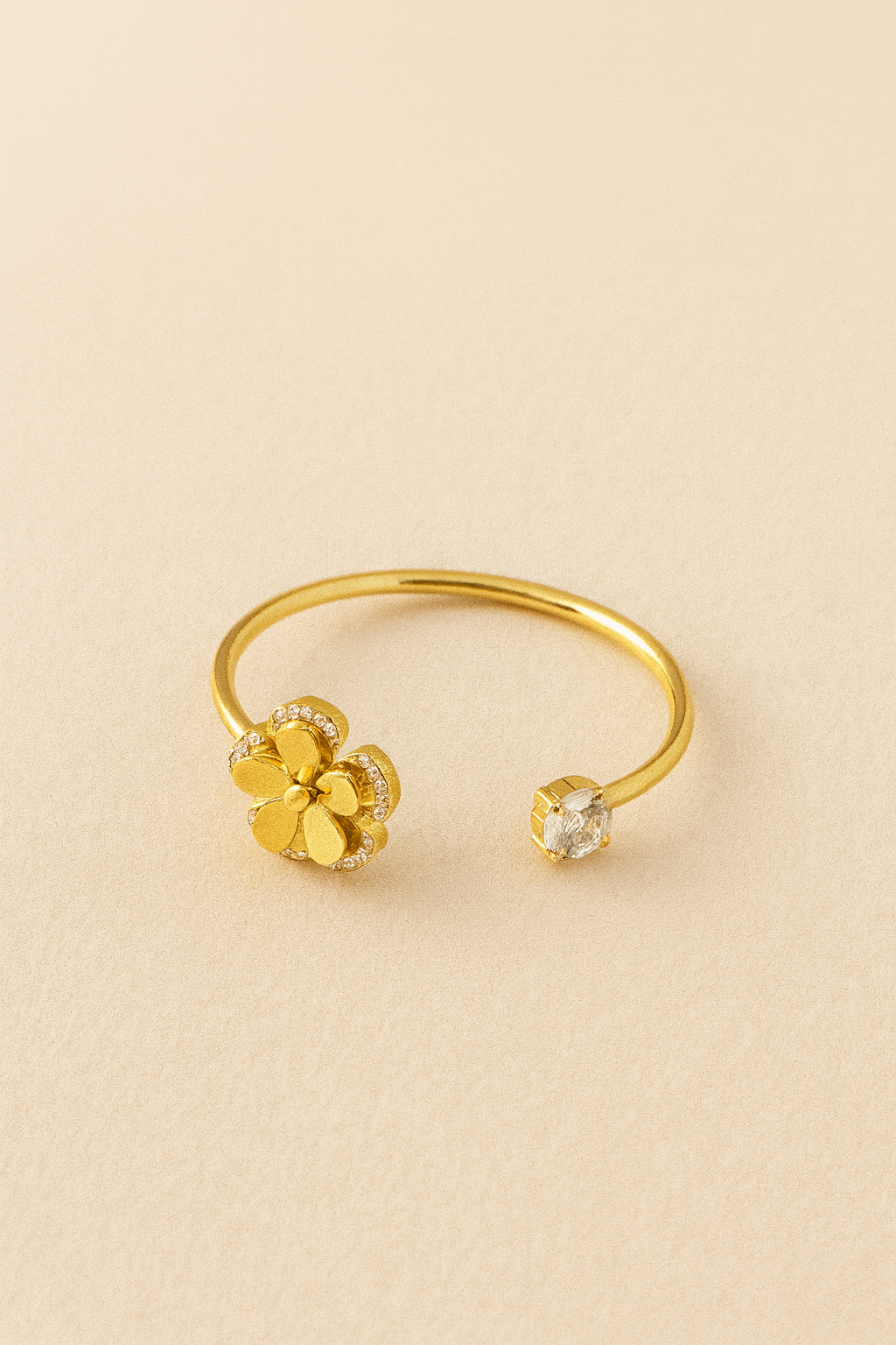 Fleur Élégance Bracelet